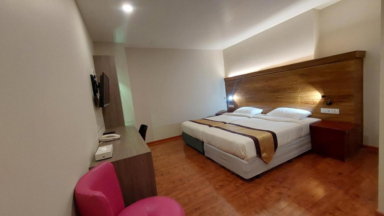 Hotel Grand Galaxy Yangon Exterior photo